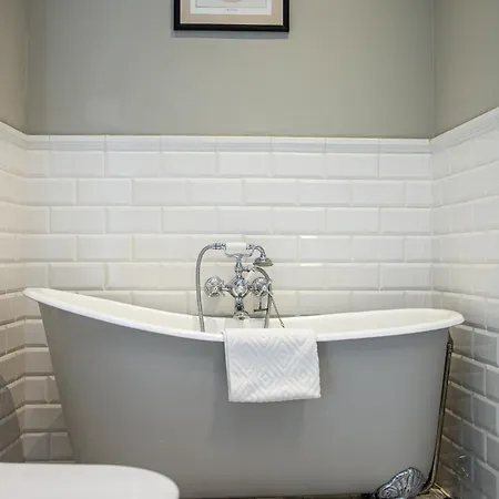 Apartamento Spacious Victorian By Grand Boulevard *