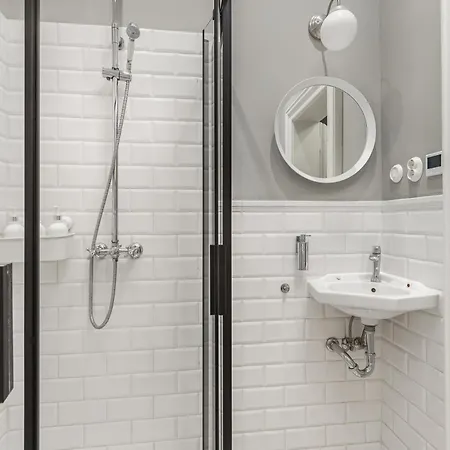 Spacious Victorian By Grand Boulevard * Budapest
