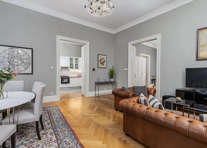 Spacious Victorian By Grand Boulevard Appartement Budapest