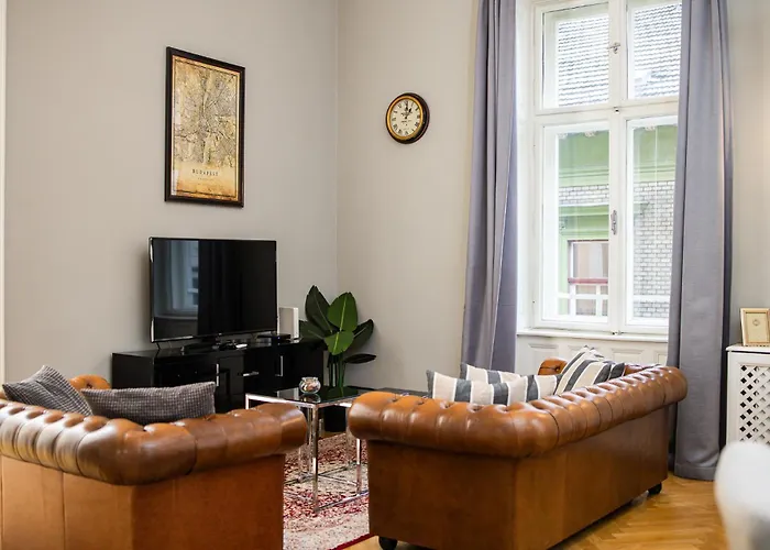 Spacious Victorian By Grand Boulevard Appartement Budapest