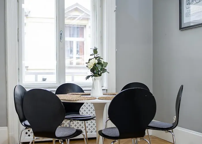 Spacious Victorian By Grand Boulevard Appartement *