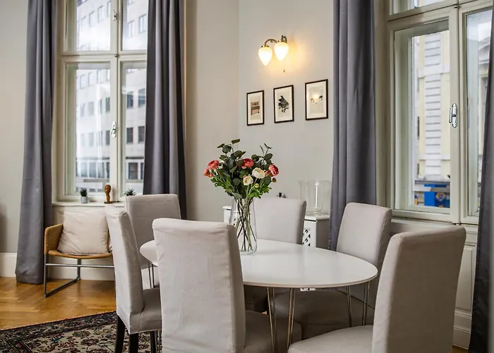 Spacious Victorian By Grand Boulevard Budapest